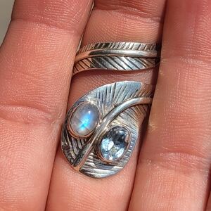 Feather Wrap - Rainbow Moonstone & Blue Topaz 925 Ring